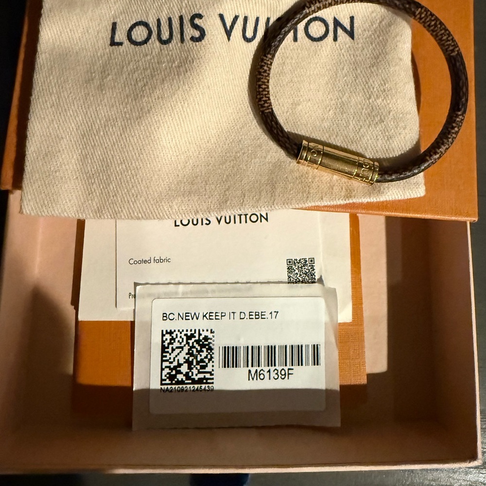 Louis Vuitton Damier Keep It Bracelet EUC